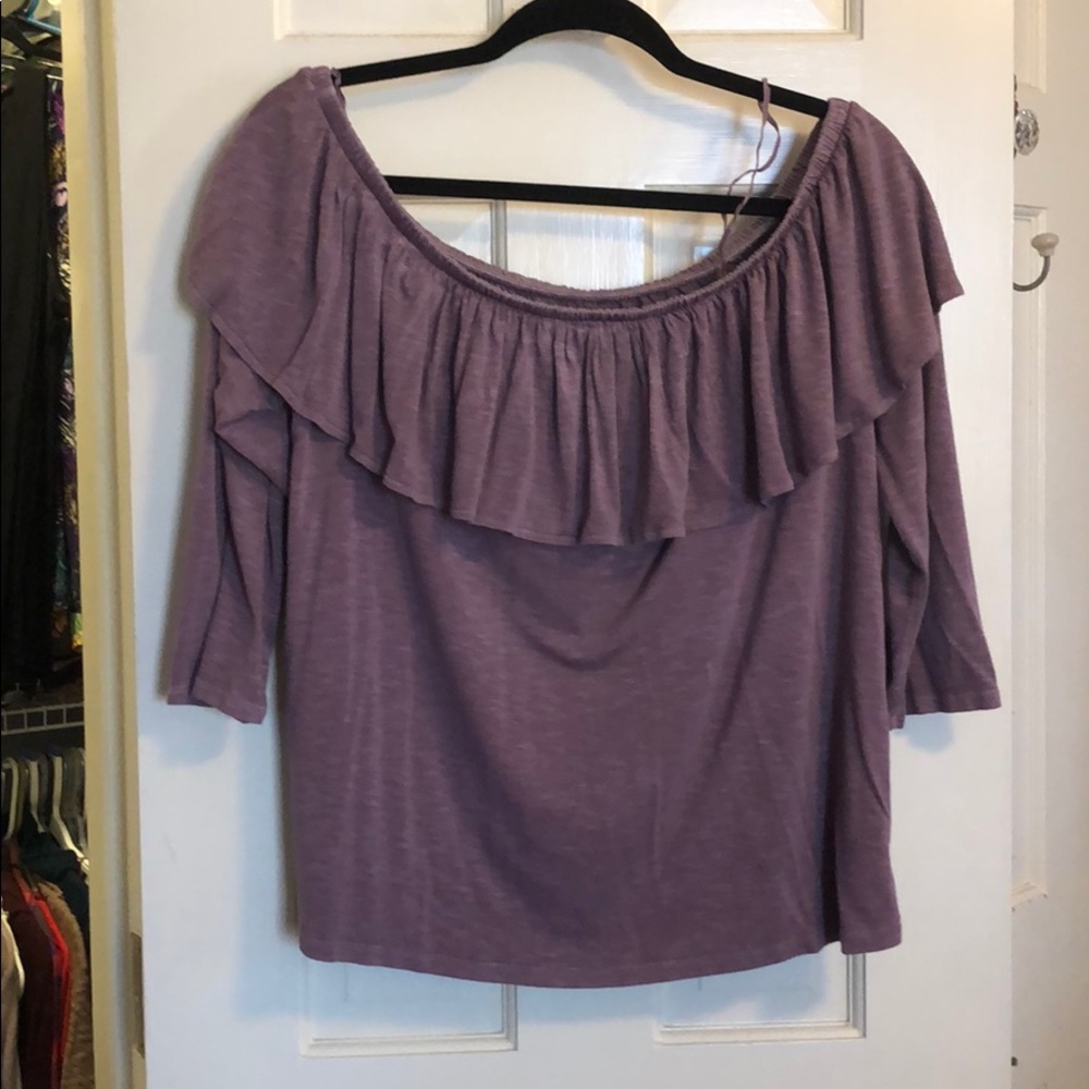 American Eagle - XL off the shoulder ruffle top